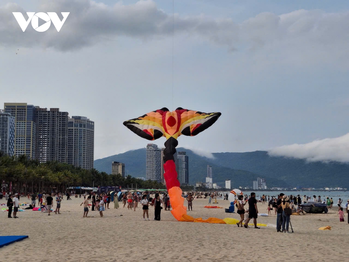 “Khai trương mùa du lịch Biển Đà Nẵng 2026”