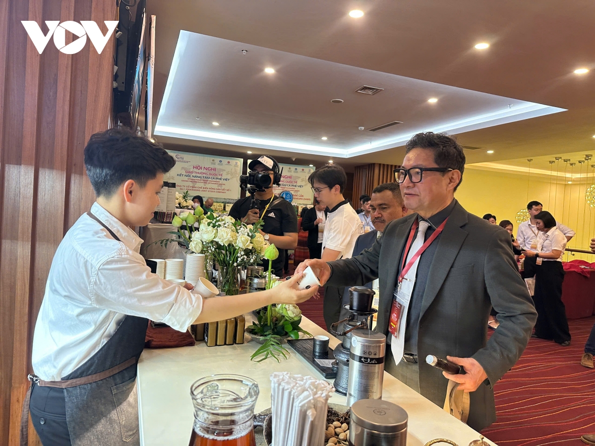 giao dich hang hoa phai sinh giup nong dan khong phai danh du theo thi truong hinh anh 2