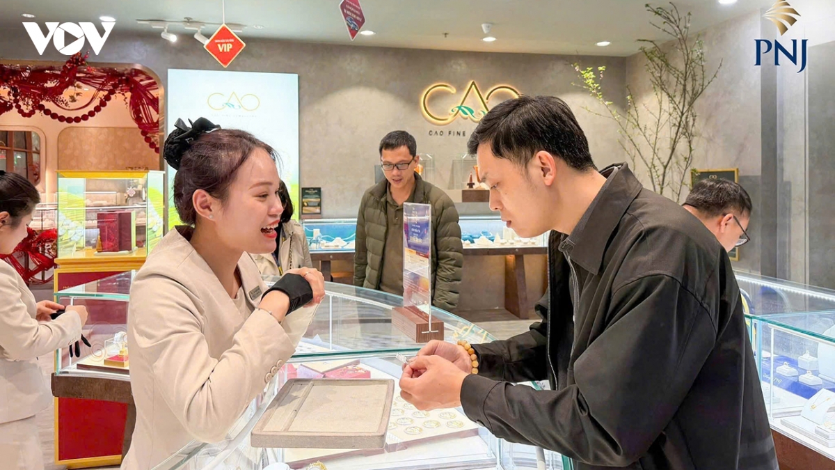 gia vang hom nay 14 9 vang trong nuoc di ngang, chenh lech con 9,3 trieu dong hinh anh 2