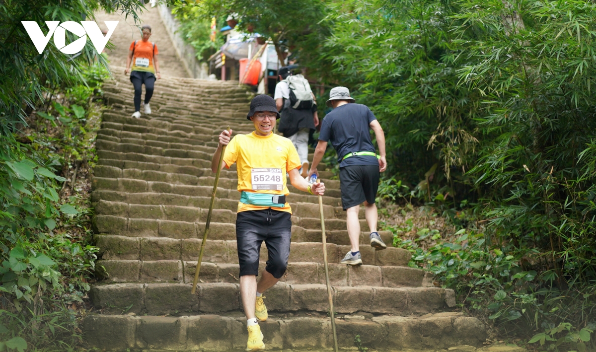 hon 1.000 nguoi chinh phuc dinh di san yen tu hinh anh 6