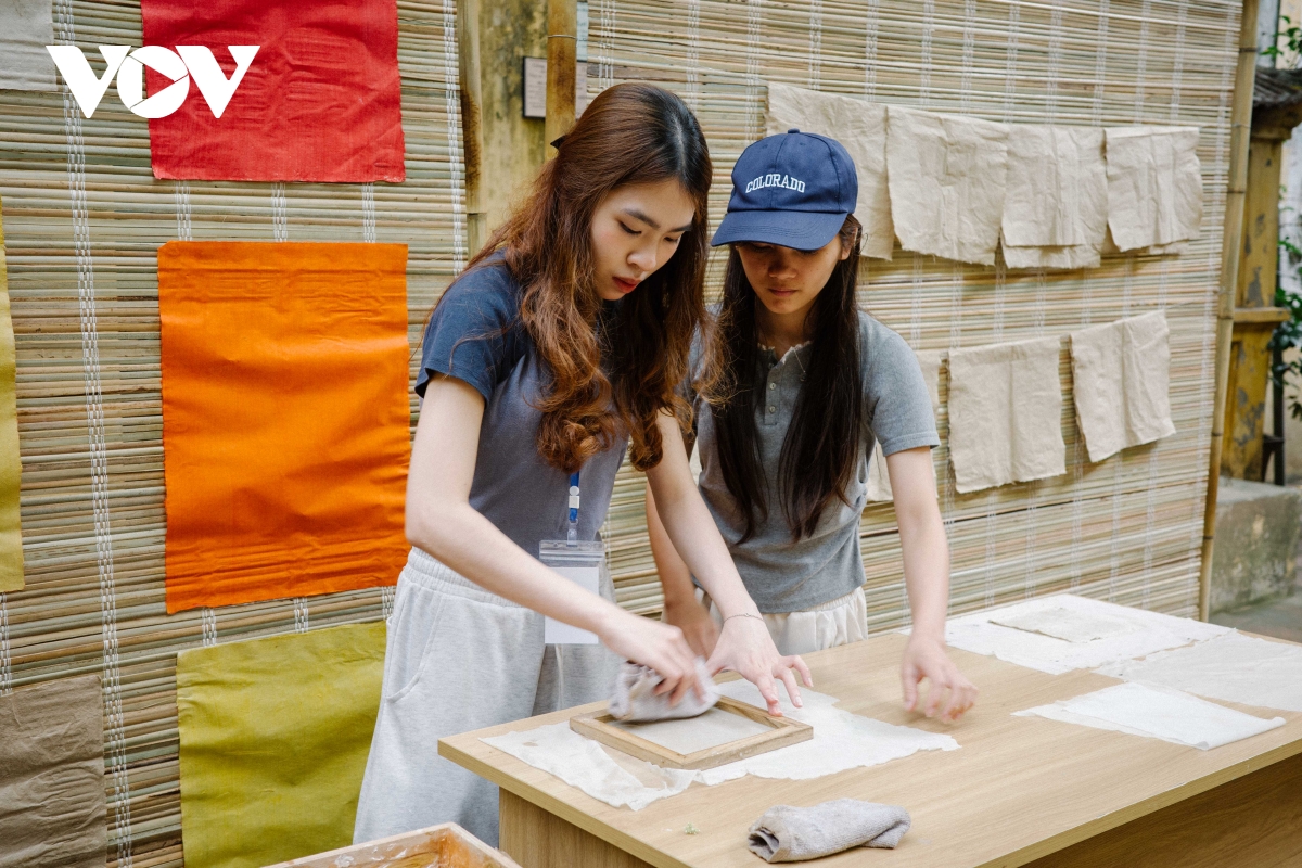 giay do hanh trinh hoi sinh tu di san den trai nghiem duong dai hinh anh 5