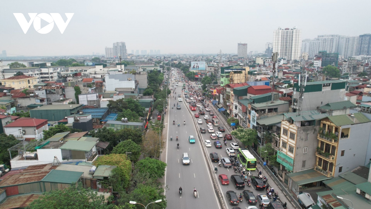 truoc ky nghi le gio to hung vuong giao thong cua ngo ha noi de tho hinh anh 5