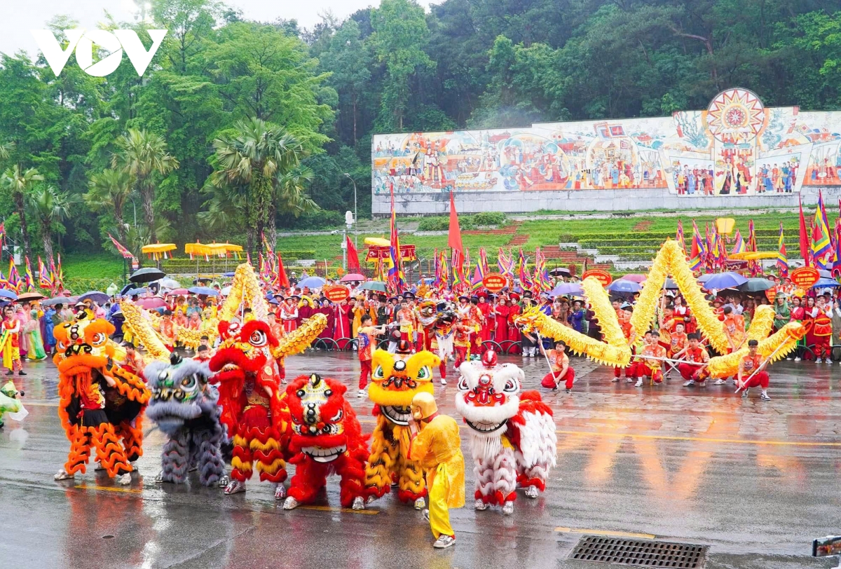 phu tho khong gian van hoa coi nguon lan toa tai le hoi Den hung 2026 hinh anh 6