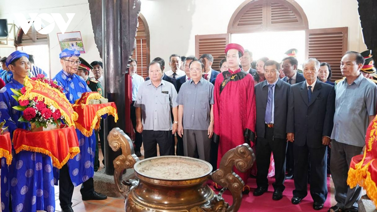 vinh long to chuc le gio to hung vuong hinh anh 1