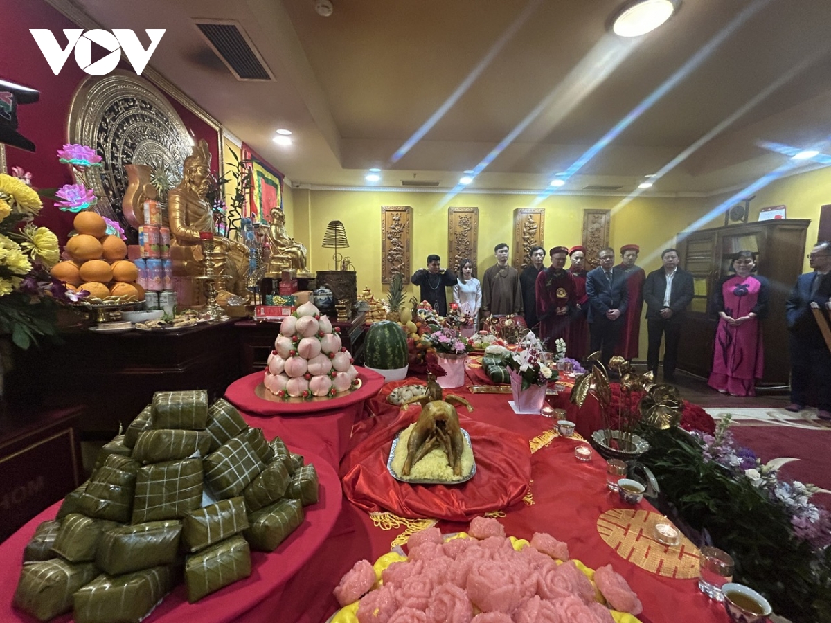 gio to hung vuong nguoi viet tai nga huong ve nguon coi hinh anh 1