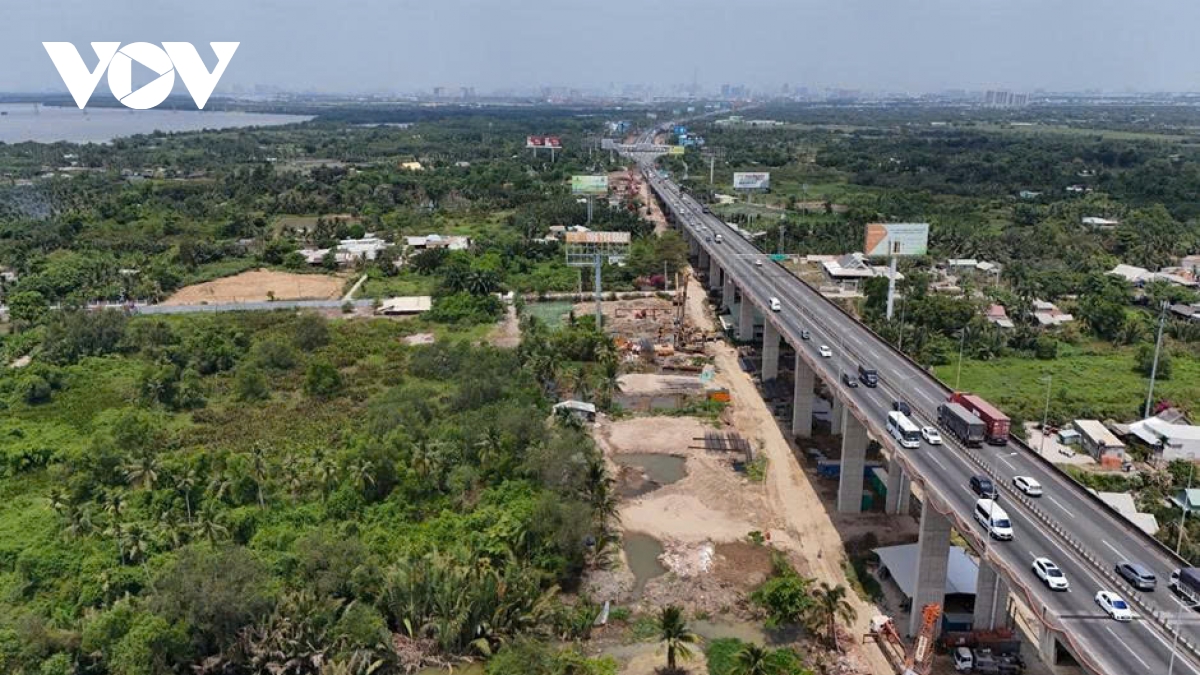 cau long thanh bi qua tai, co dau hieu xuong cap gay lo ngai ve an toan hinh anh 2