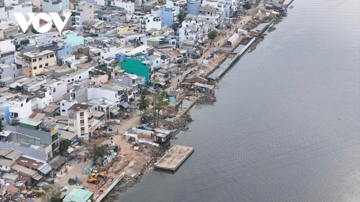 bo bac kenh Doi lot xac cham vi nut that mat bang hinh anh 5