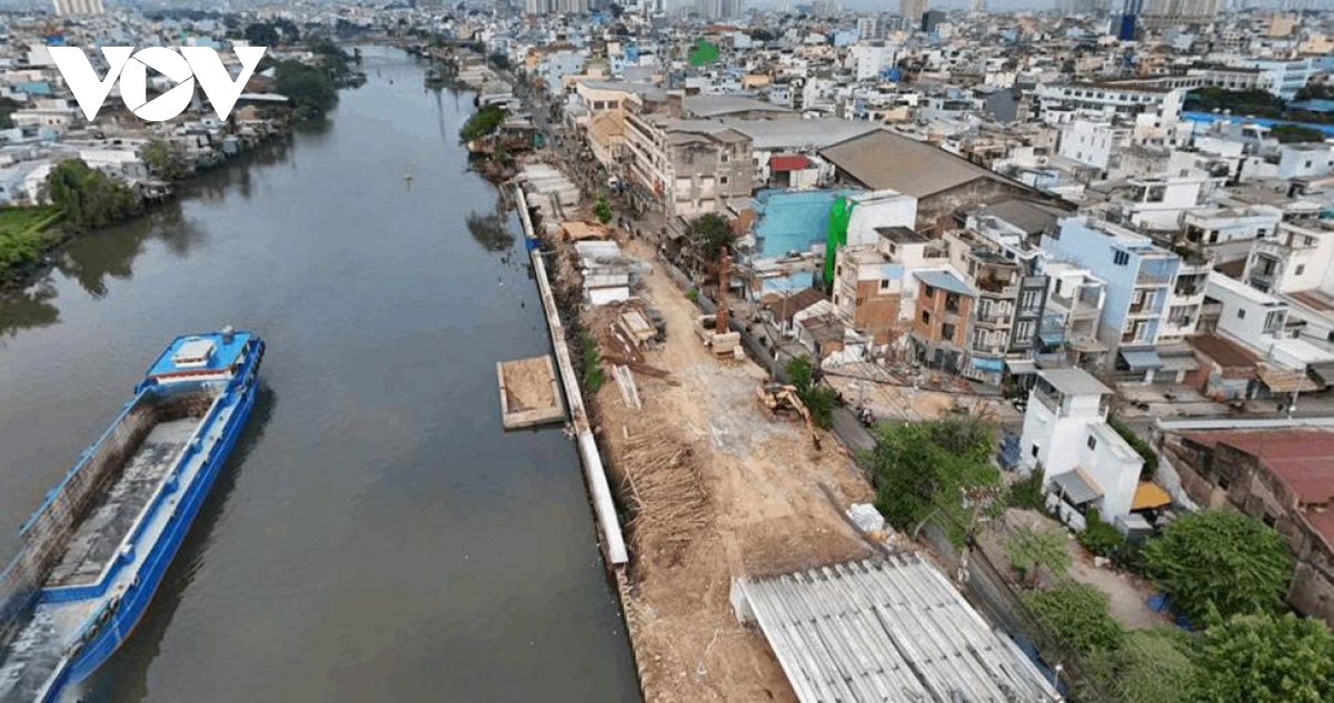 bo bac kenh Doi lot xac cham vi nut that mat bang hinh anh 9