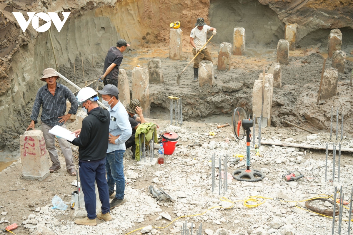 nhip thi cong hoi ha tren cong truong 1.100 ty chong ngap cua ha noi hinh anh 9