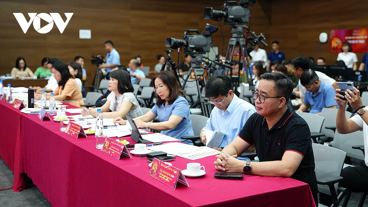 phat thanh truc tiep, noi ban linh nguoi lam bao duoc thu thach hinh anh 4