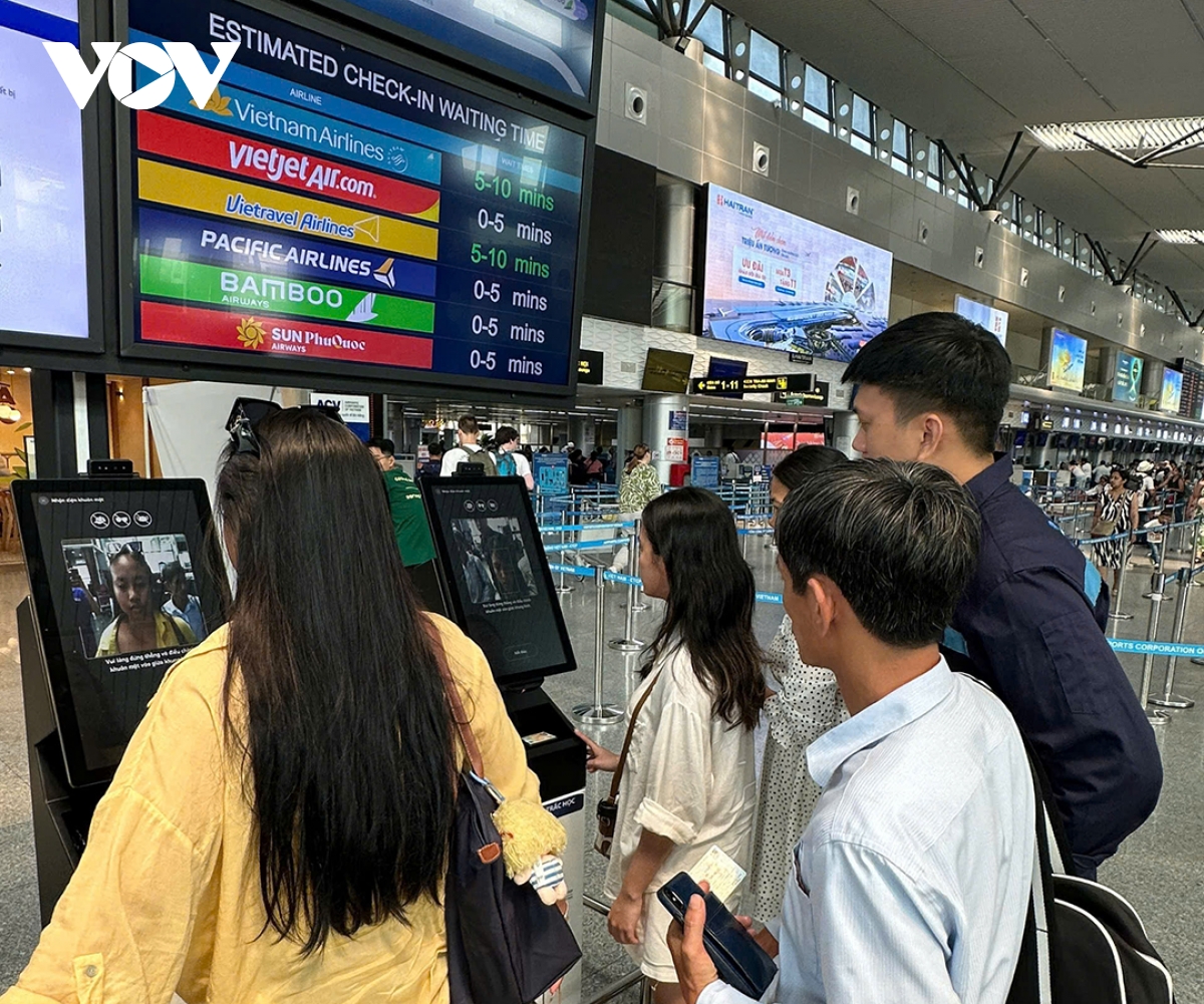 Da nang dam bao phuong tien van tai phuc vu nguoi dan, du khach ky nghi le hinh anh 2