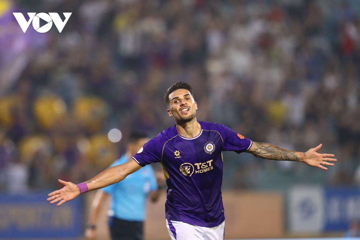 Doi hinh tieu bieu vong 18 v-league 2025 2026 An tuong hoang hen hinh anh 1