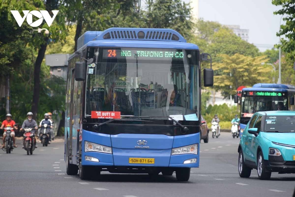 mien phi xe buyt - tao cu hich cho giao thong cong cong tp.hcm hinh anh 1