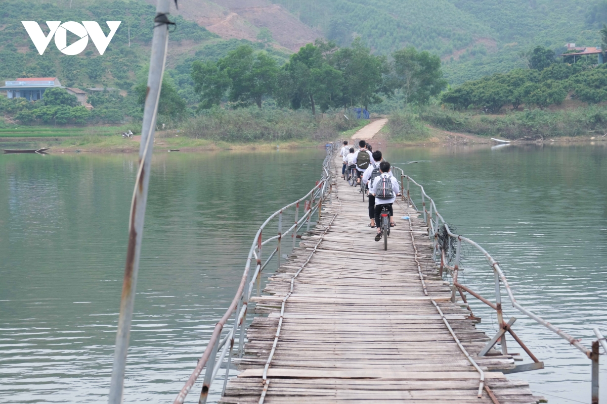 nguoi dan vung long ho cam son, bac ninh mong uoc ve mot cay cau kien co hinh anh 5