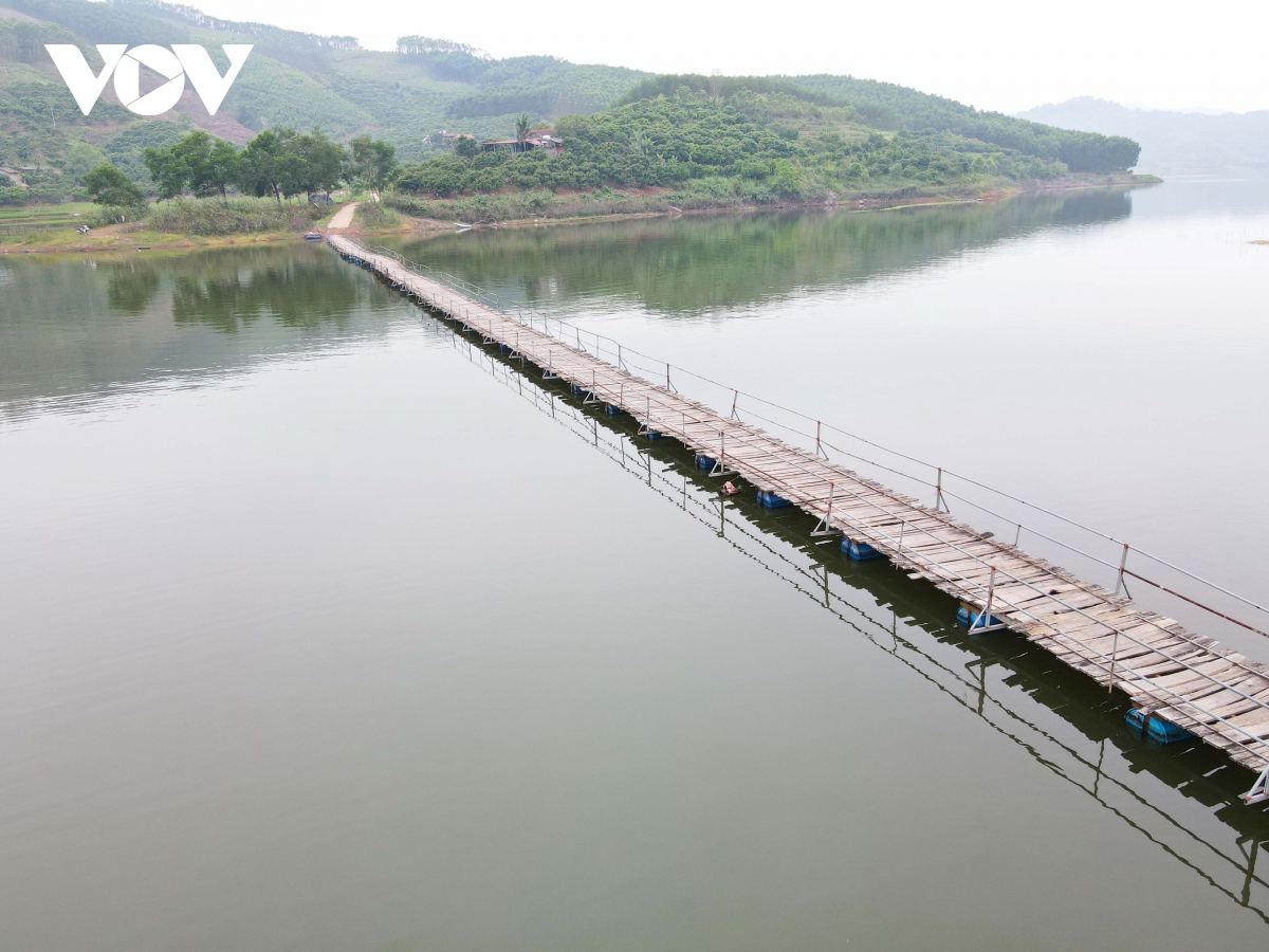 nguoi dan vung long ho cam son, bac ninh mong uoc ve mot cay cau kien co hinh anh 2