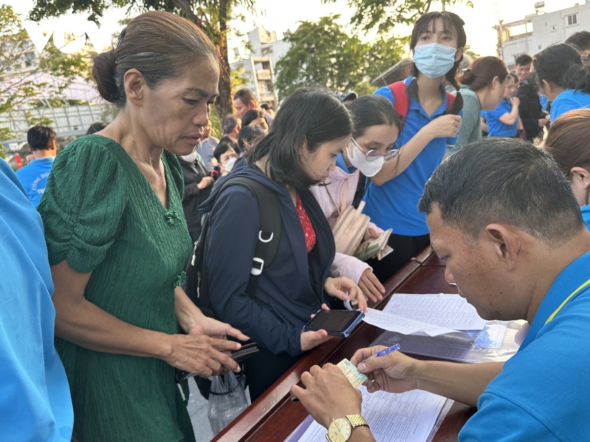 Doi moi sang tao va Doi thoai thang 5 - diem nhan cua thang cong nhan tai tp.hcm hinh anh 4