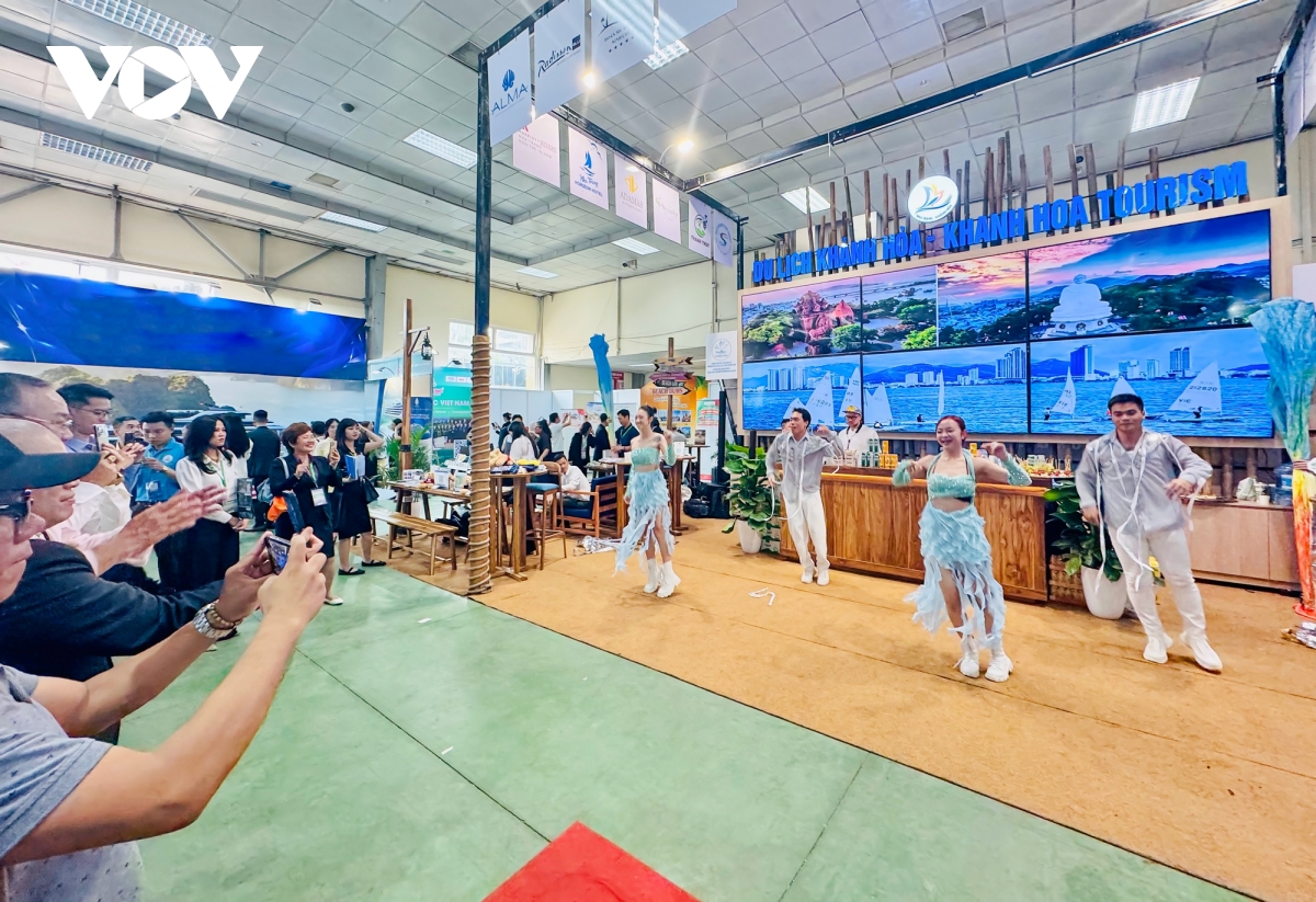 Dac sac buc tranh du lich cac vung mien tai hoi cho vitm 2026 hinh anh 3