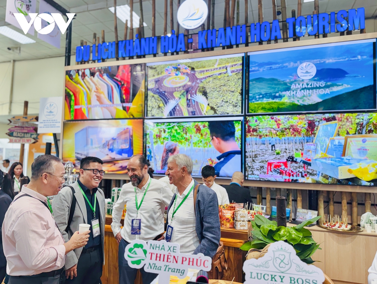 du khach do ve hoi cho du lich vitm 2026 trong ngay cuoi tuan hinh anh 12