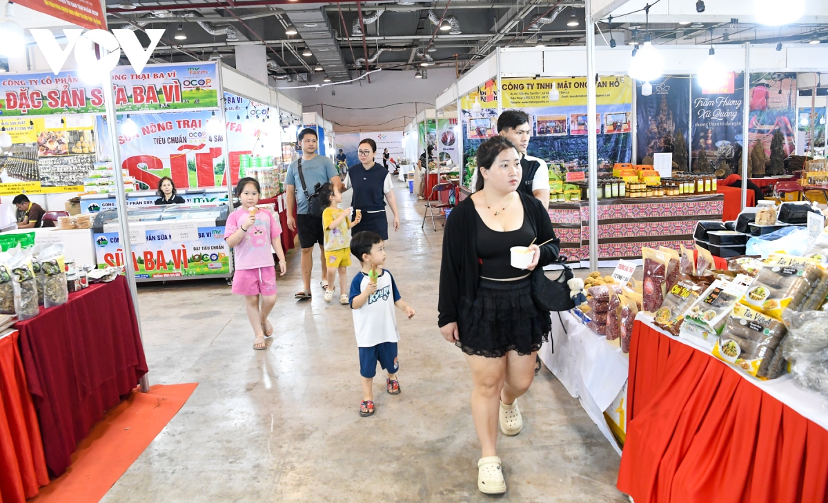 hon 400 san pham ocop gop mat tai hoi cho ocop quang ninh - he 2026 hinh anh 5