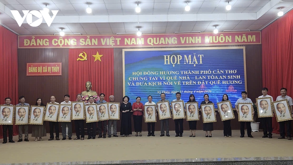 can tho chung tay dua kich noi ve tren dat que huong, lan toa gia tri nhan van hinh anh 4