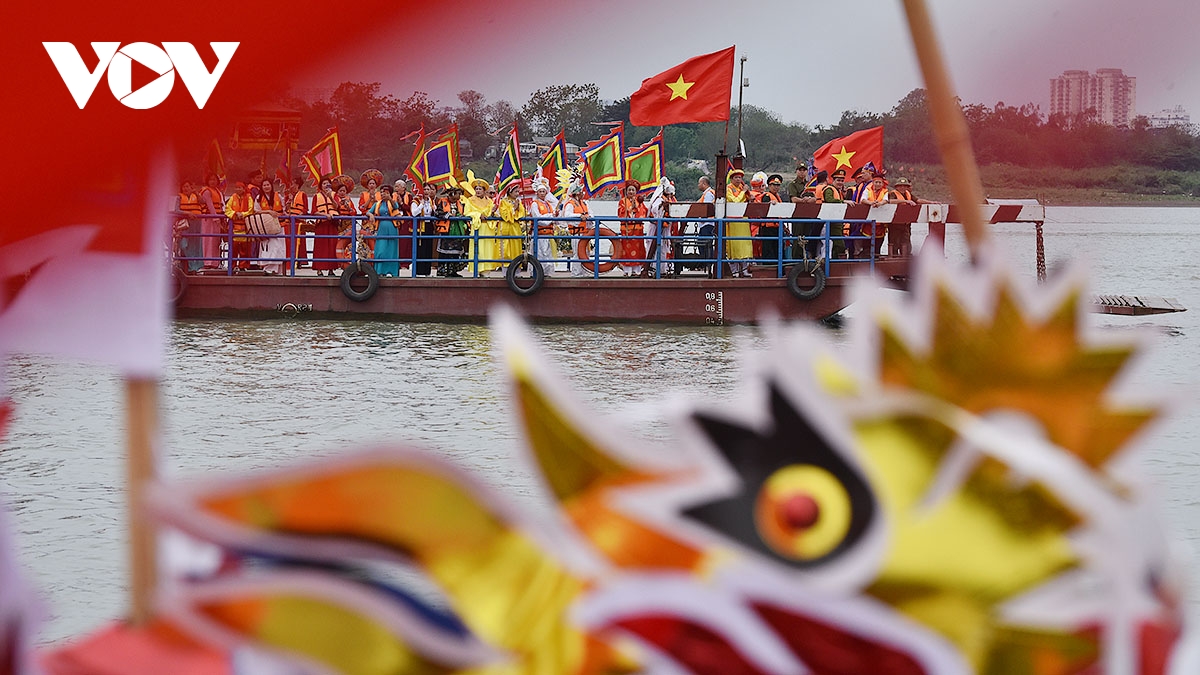 Dac sac nghi le ruoc nuoc cung dang thanh tai le hoi truyen thong lang bat trang hinh anh 12