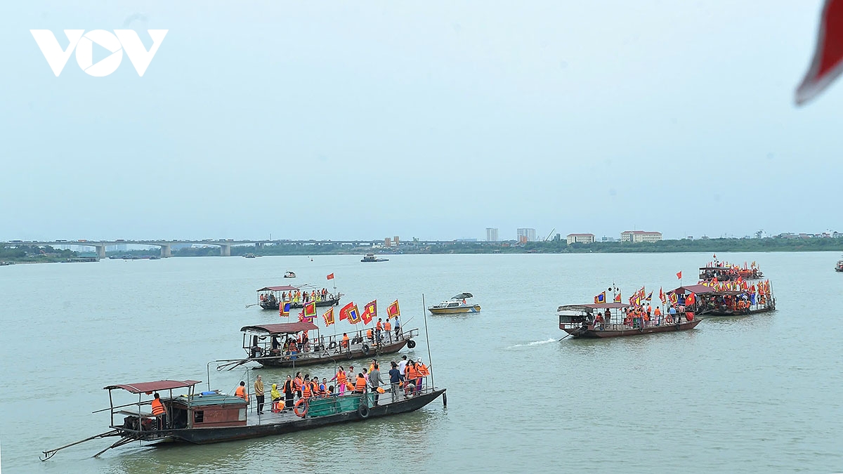 Dac sac nghi le ruoc nuoc cung dang thanh tai le hoi truyen thong lang bat trang hinh anh 8