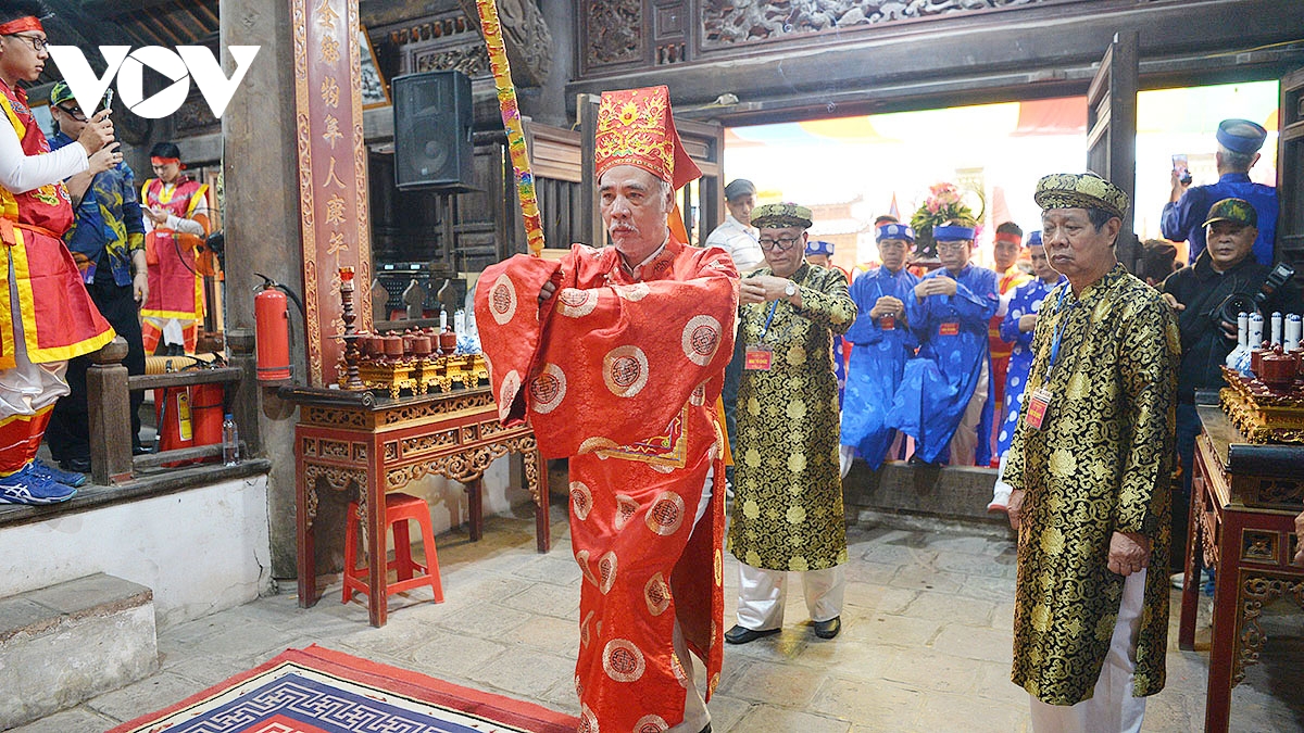 Dac sac nghi le ruoc nuoc cung dang thanh tai le hoi truyen thong lang bat trang hinh anh 4