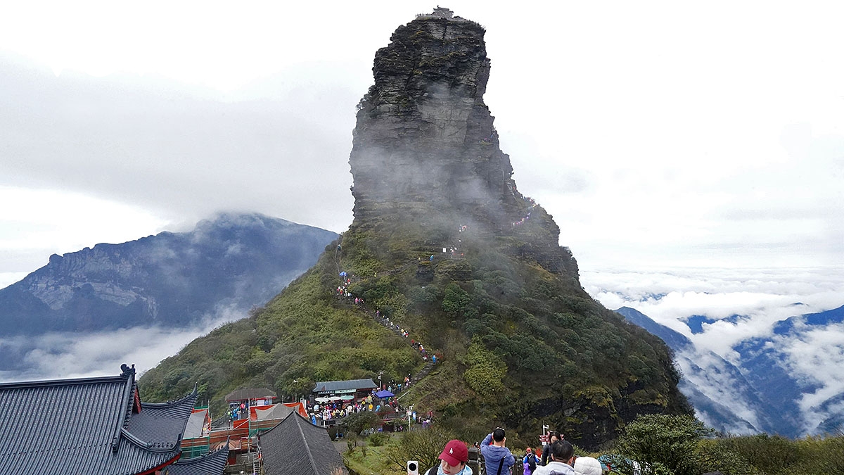 nui pham tinh mot trong ngu dai danh son phat giao o trung quoc hinh anh 4