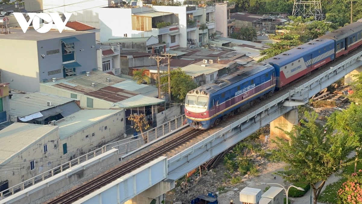 Duong sat tang chuyen dip le 30 4, da ban hon 44.000 ve hinh anh 2