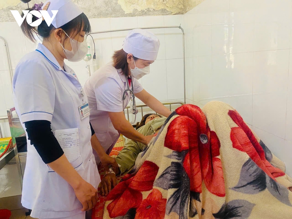 xac dinh nguyen nhan vu ngo doc thuc pham tai xa tinh khe, quang ngai hinh anh 1