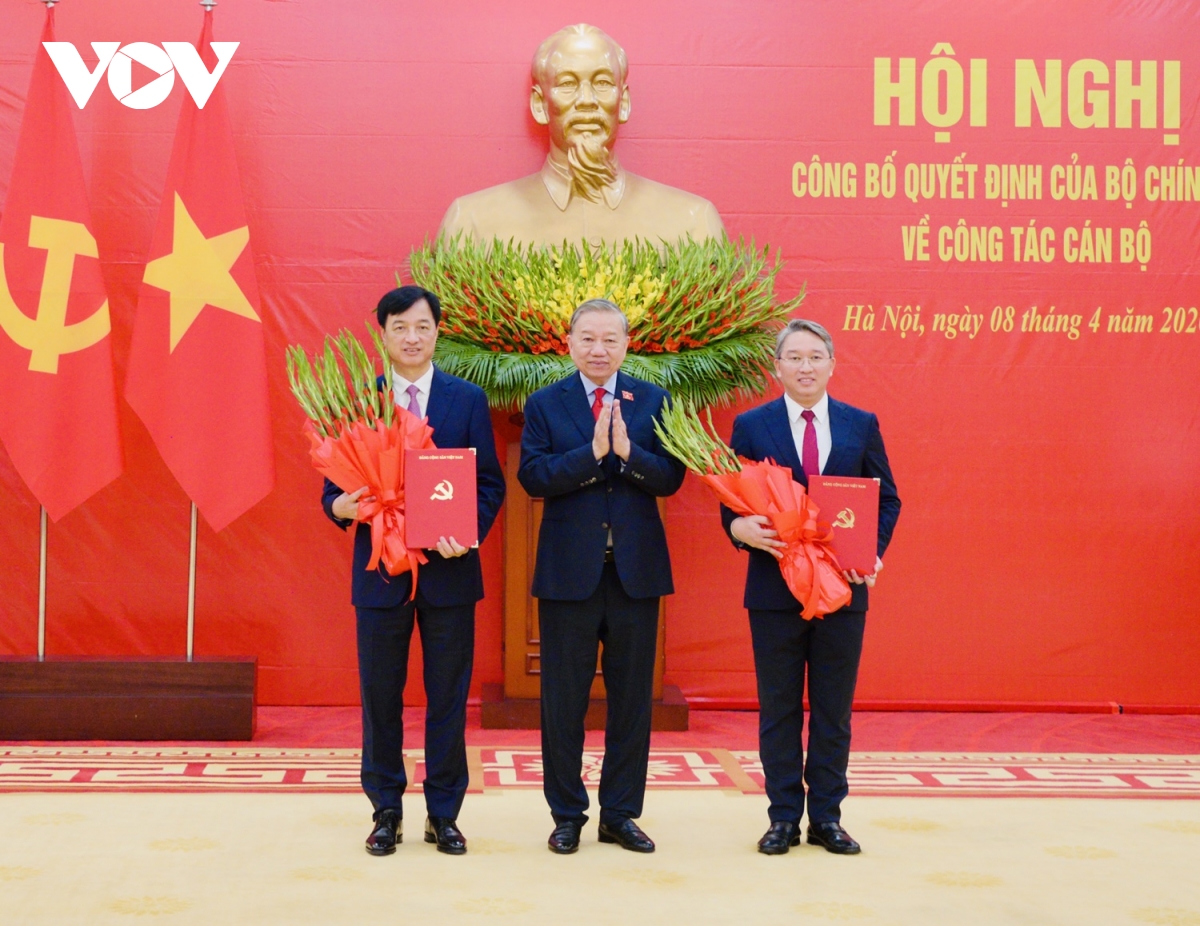 bo chinh tri dieu dong, bo nhiem truong ban to chuc trung uong va chanh van phong trung uong Dang hinh anh 2