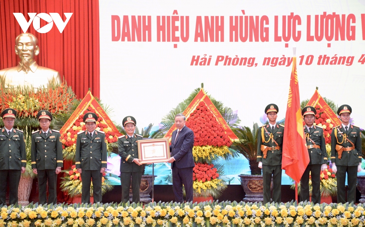 tong bi thu, chu tich nuoc quan khu 3 phai vung phen dau, chac the tran long dan hinh anh 9