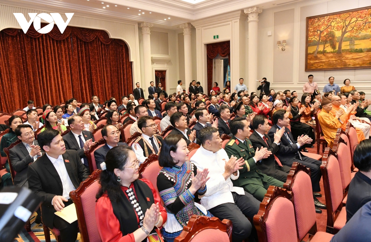 tong bi thu, chu tich nuoc to lam gap mat cac Dbqh nguoi dan toc thieu so hinh anh 3