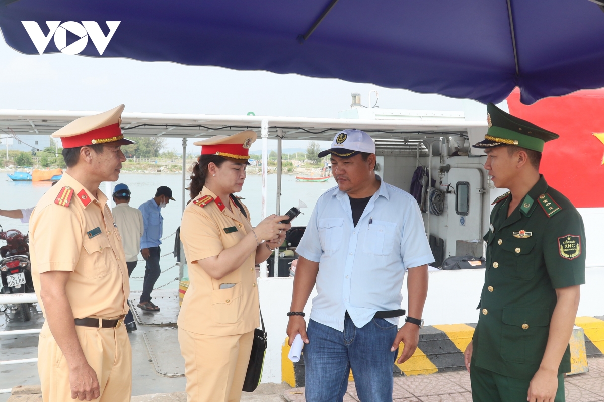 Dam bao an toan cho du khach ra dao ly son hinh anh 6