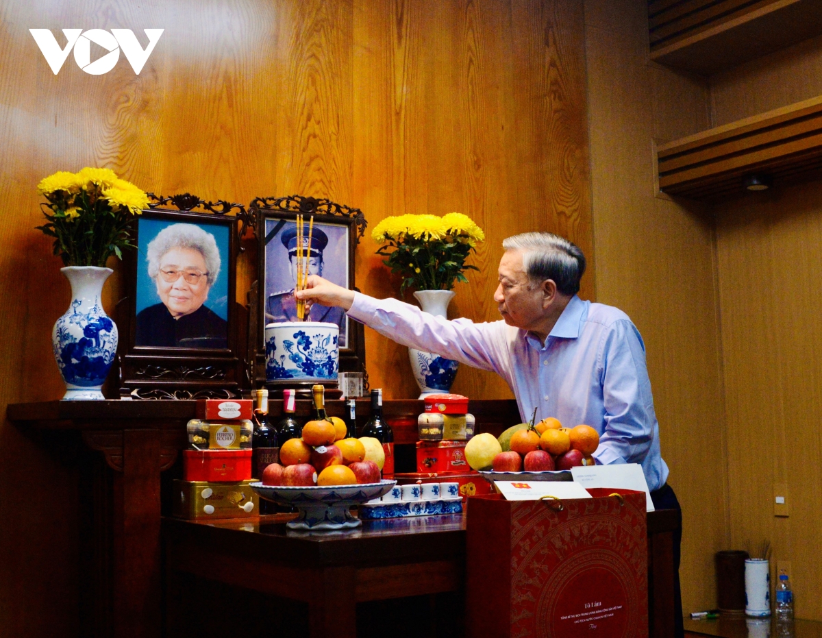 tong bi thu, chu tich nuoc to lam thap huong tuong nho cac lanh dao tien boi hinh anh 5