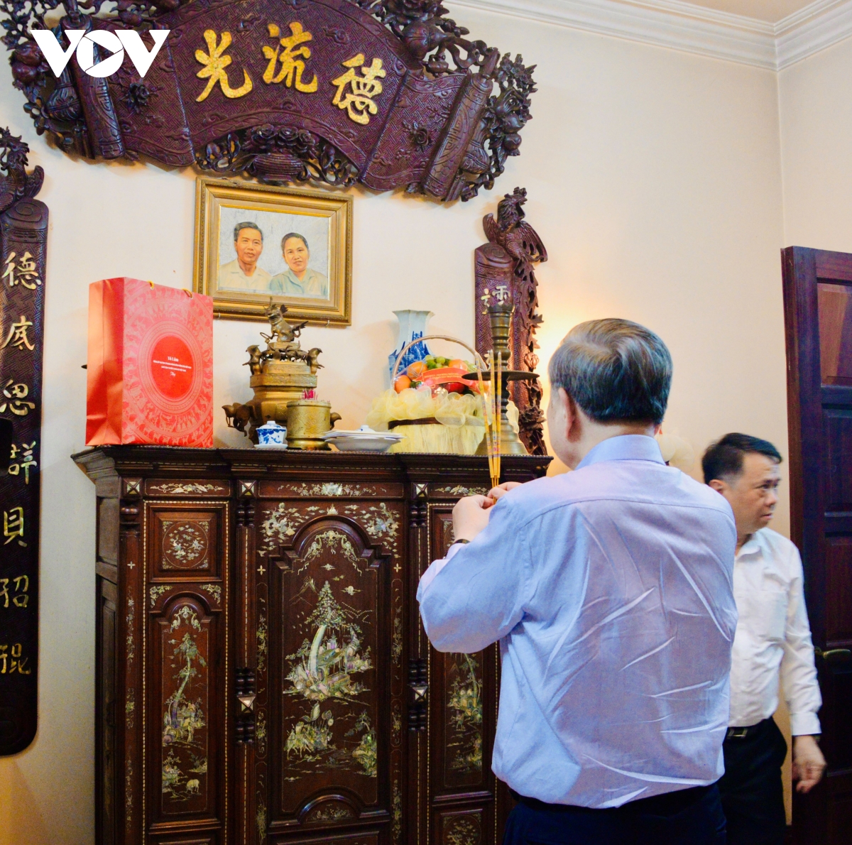 tong bi thu, chu tich nuoc to lam thap huong tuong nho cac lanh dao tien boi hinh anh 2