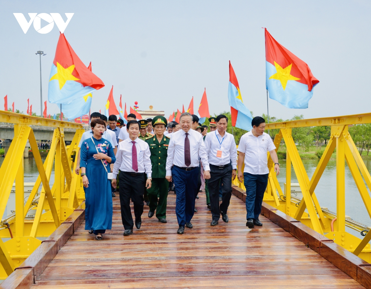 tong bi thu, chu tich nuoc dang huong tuong nho Dai tuong vo nguyen giap va cac anh hung liet si hinh anh 5