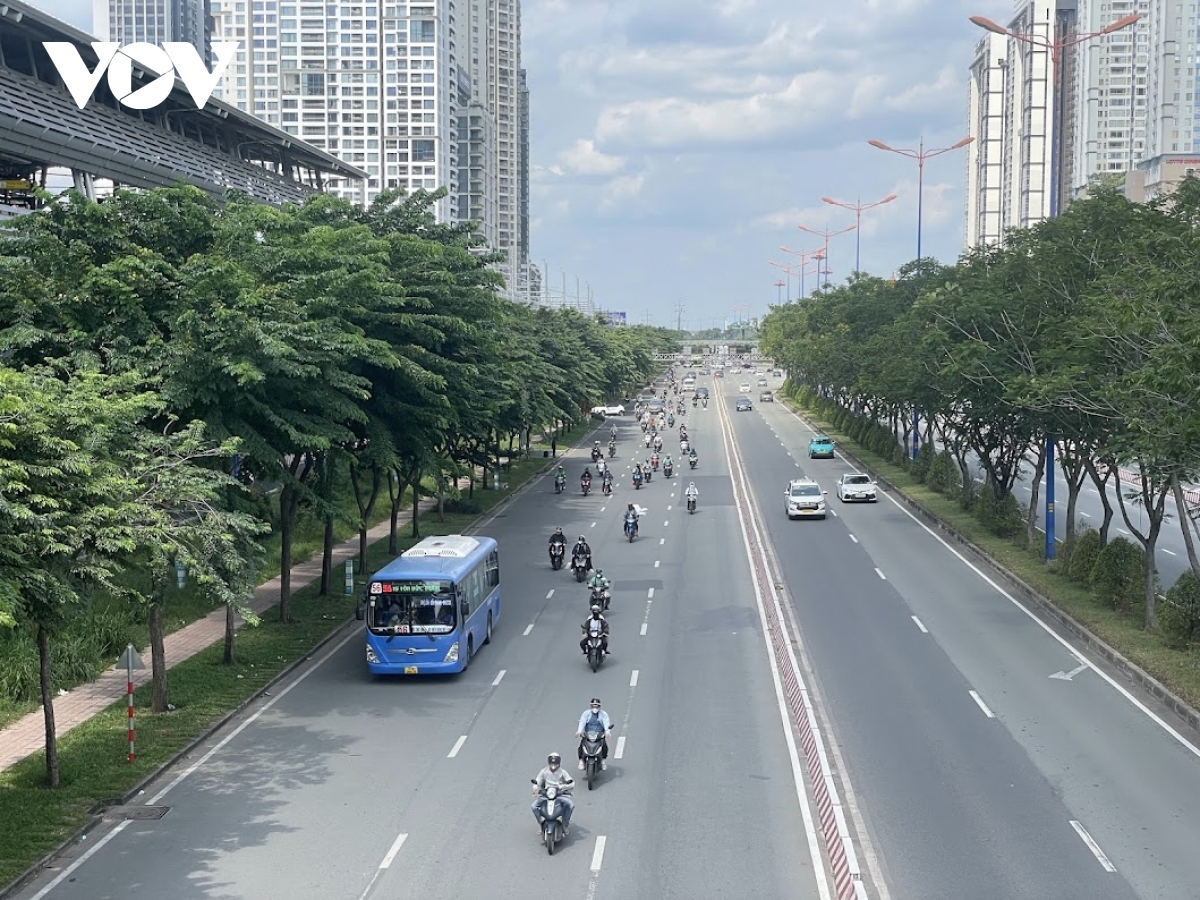 mien phi xe buyt - tao cu hich cho giao thong cong cong tp.hcm hinh anh 3