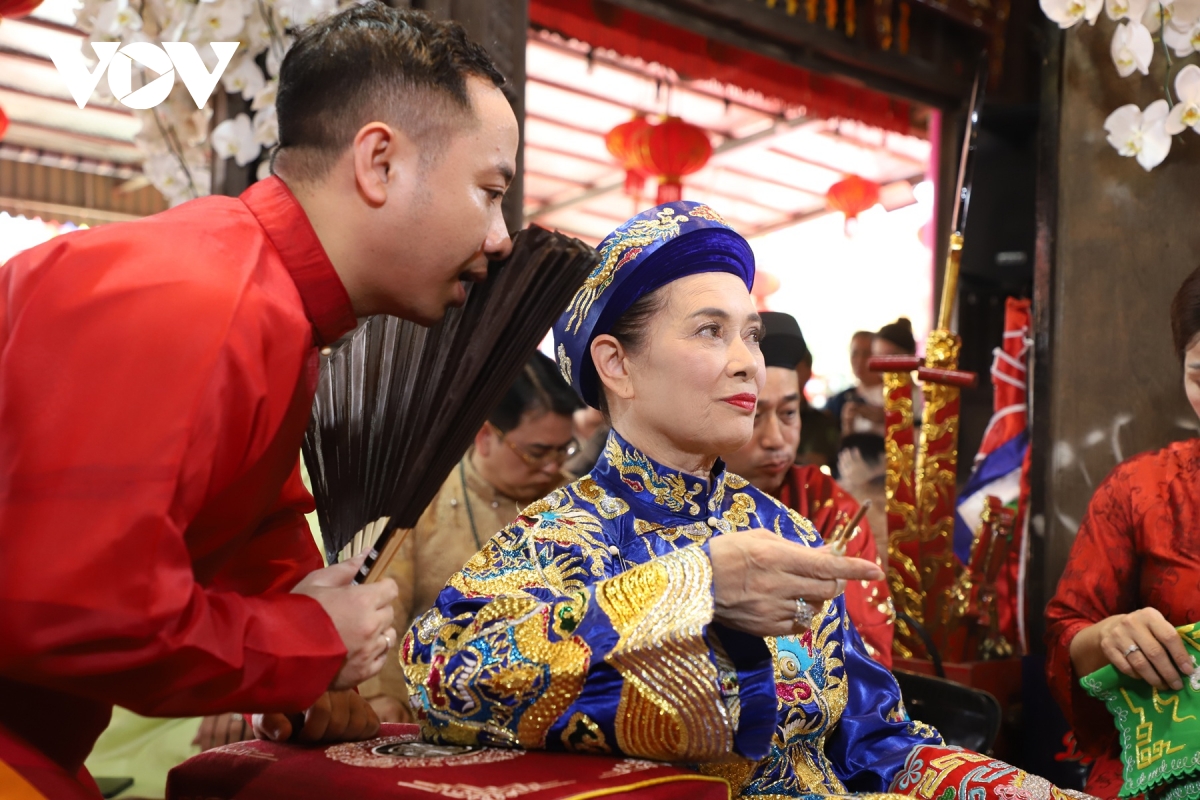 huyen dieu sac mau dao mau qua nhung gia dong cua nghe nhan uu tu tran thi hue hinh anh 8