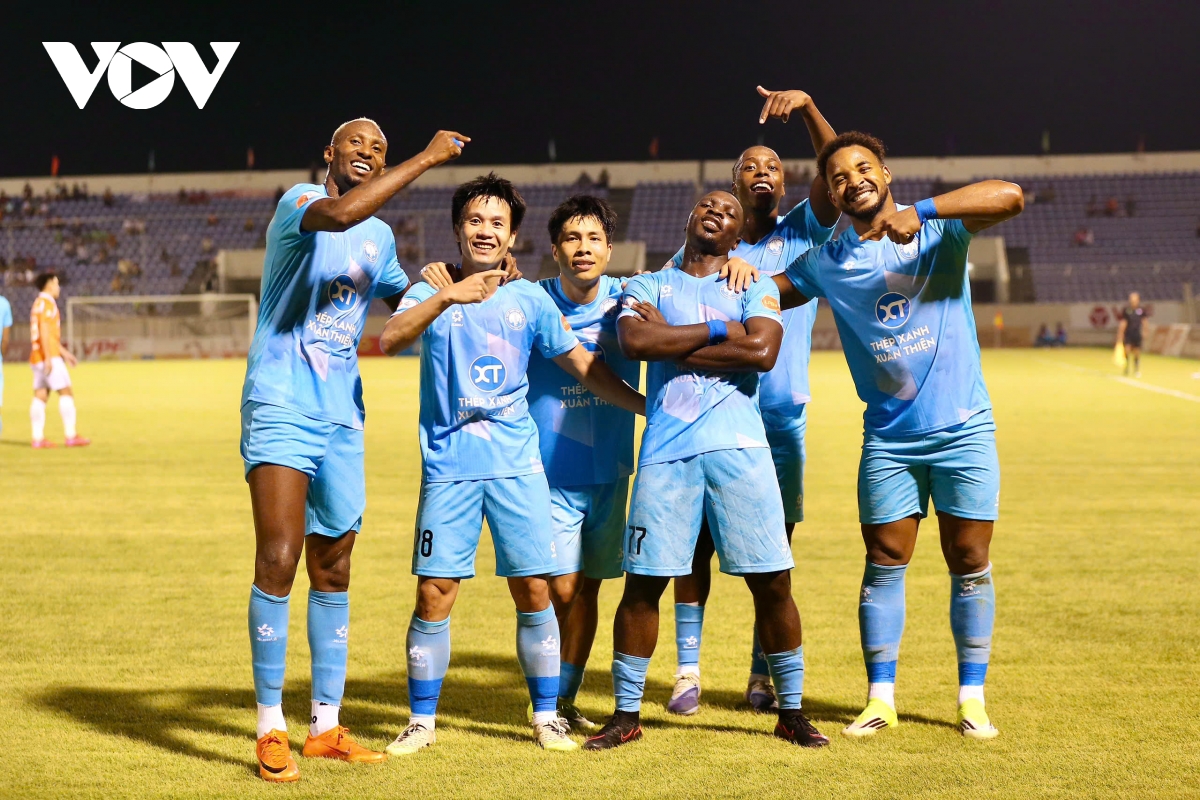 ket qua v-league hom nay 19 4 nam Dinh thang Da nang, thanh hoa hoa slna hinh anh 1