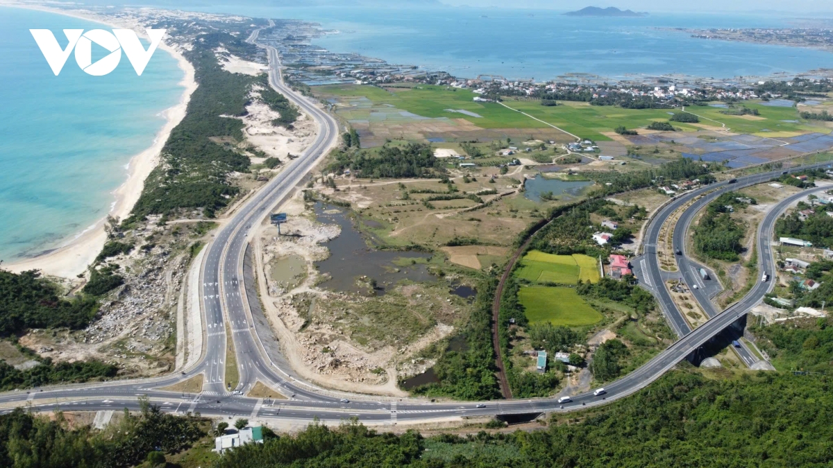 khanh hoa thao go vuong mac dinh gia dat, phan dau thu hon 16.000 ty dong hinh anh 1