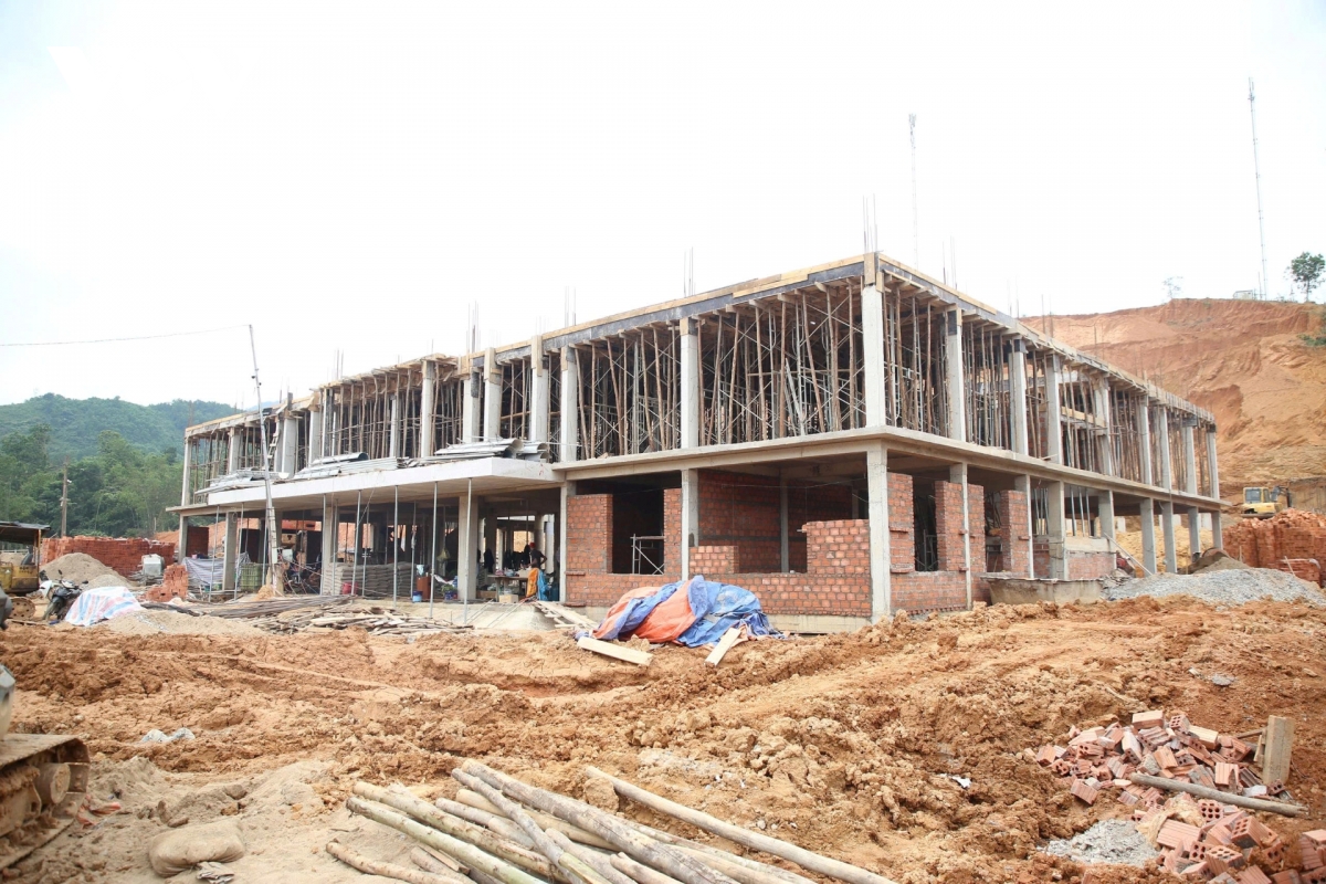 quang tri phan dau hoan thanh truong noi tru vung bien phuc vu nam hoc moi hinh anh 2