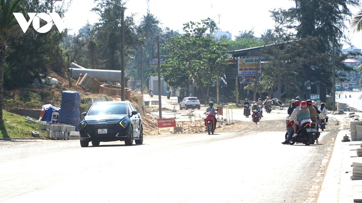 lam Dong lam ro trach nhiem nguoi dung dau, thao diem nghen dau tu cong hinh anh 1