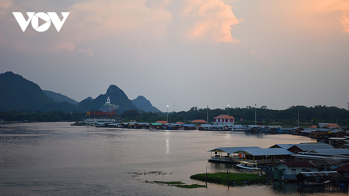 lang du lich lin chang, diem den kham pha van hoa viet hap dan tai thai lan hinh anh 4