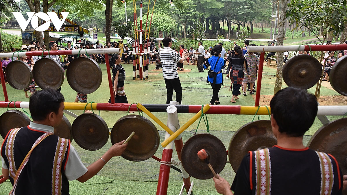 giao luu, lan toa gia tri van hoa dan toc tai ngoi nha chung hinh anh 2