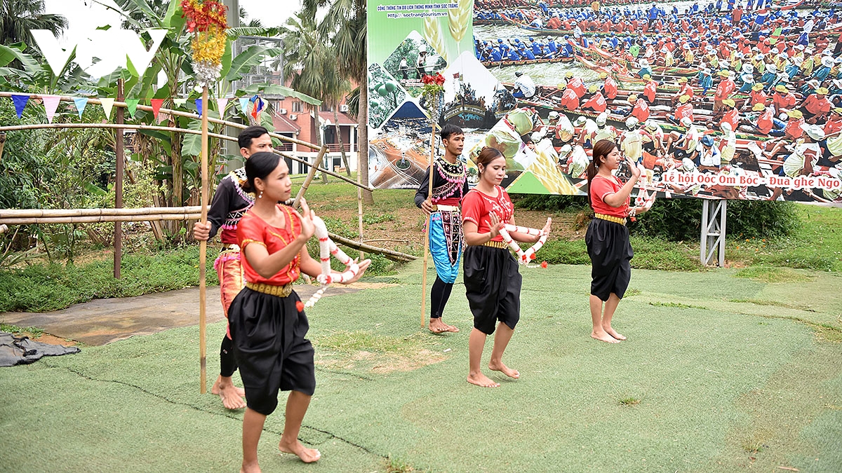 giao luu, lan toa gia tri van hoa dan toc tai ngoi nha chung hinh anh 8