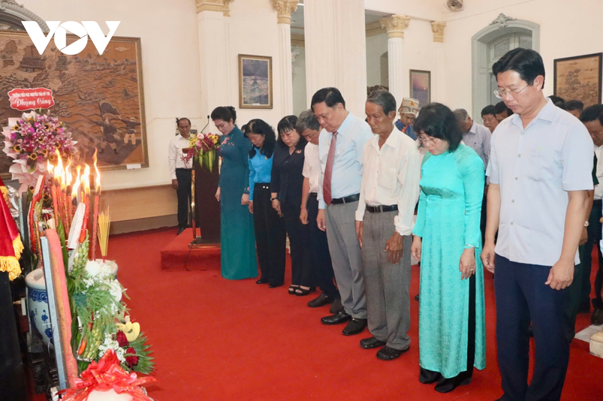 Dong thap nhieu hoat dong y nghia dip gio to hung vuong hinh anh 2