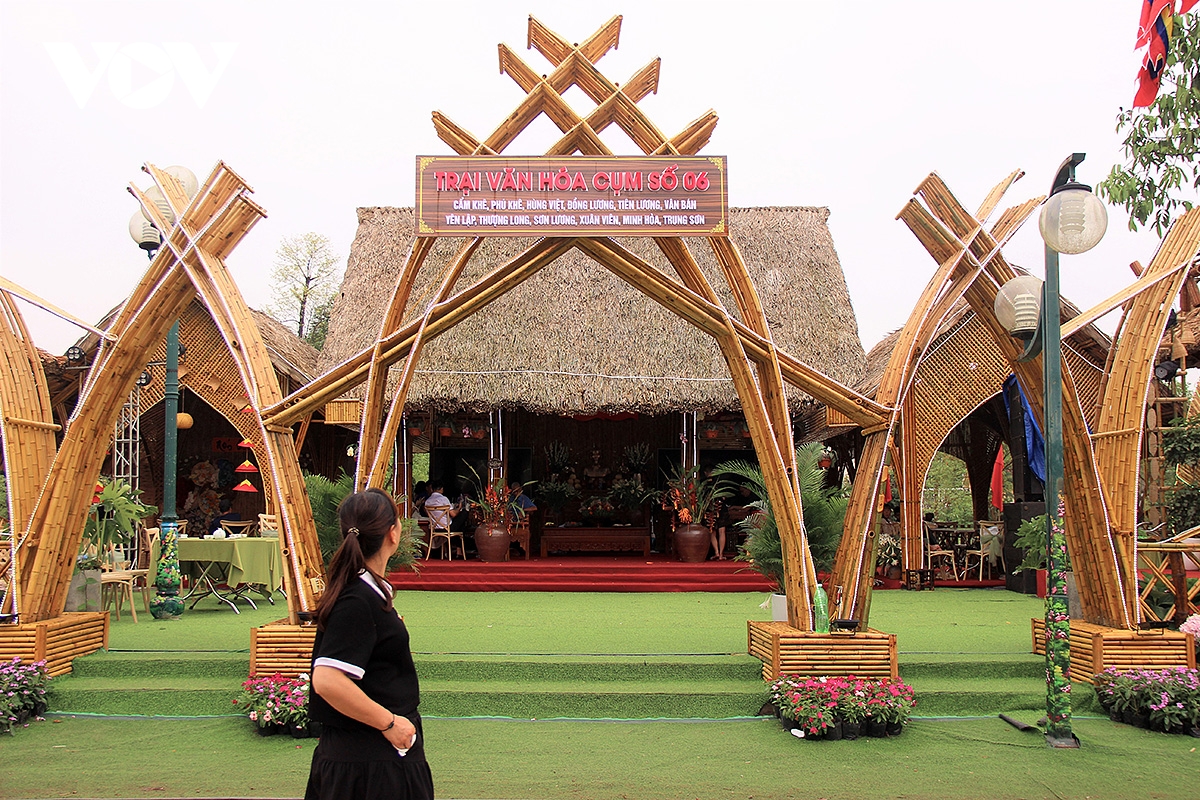 Da sac, da dang khong gian van hoa tai le hoi Den hung 2026 hinh anh 2