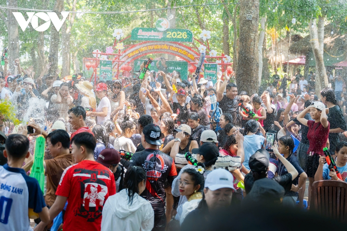 vui tet lao ben dong serepok, Dak lak hinh anh 9