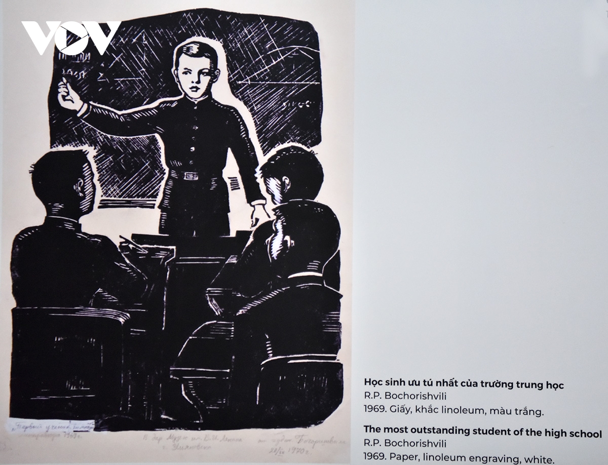 trung bay 156 tac pham nhan dip nhan ky niem 156 nam ngay sinh lanh tu v.i. lenin hinh anh 11